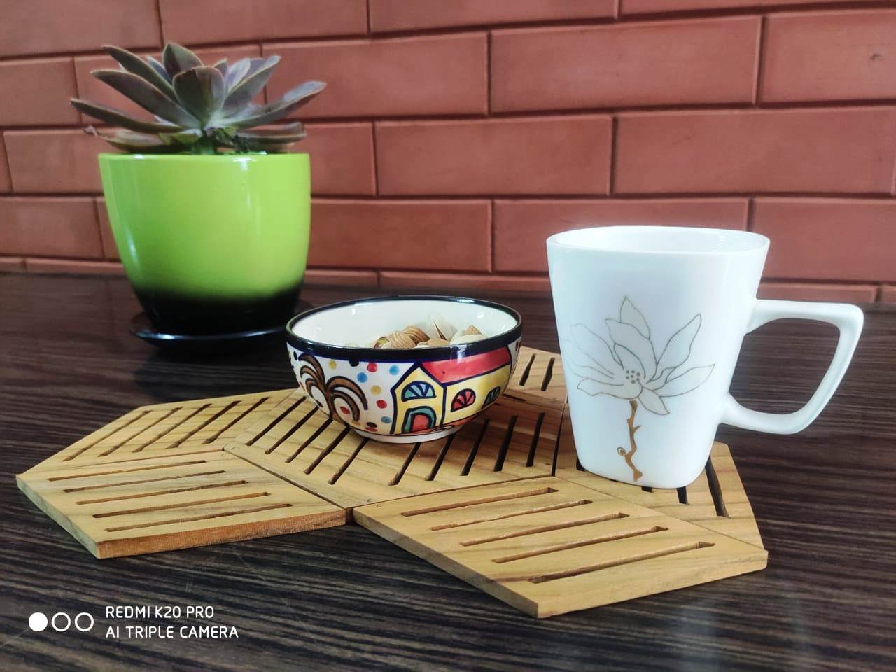 Trivet with coasters set